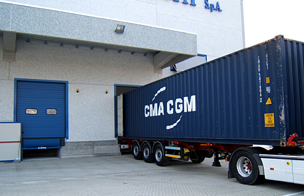Servizio di carico scarico container
